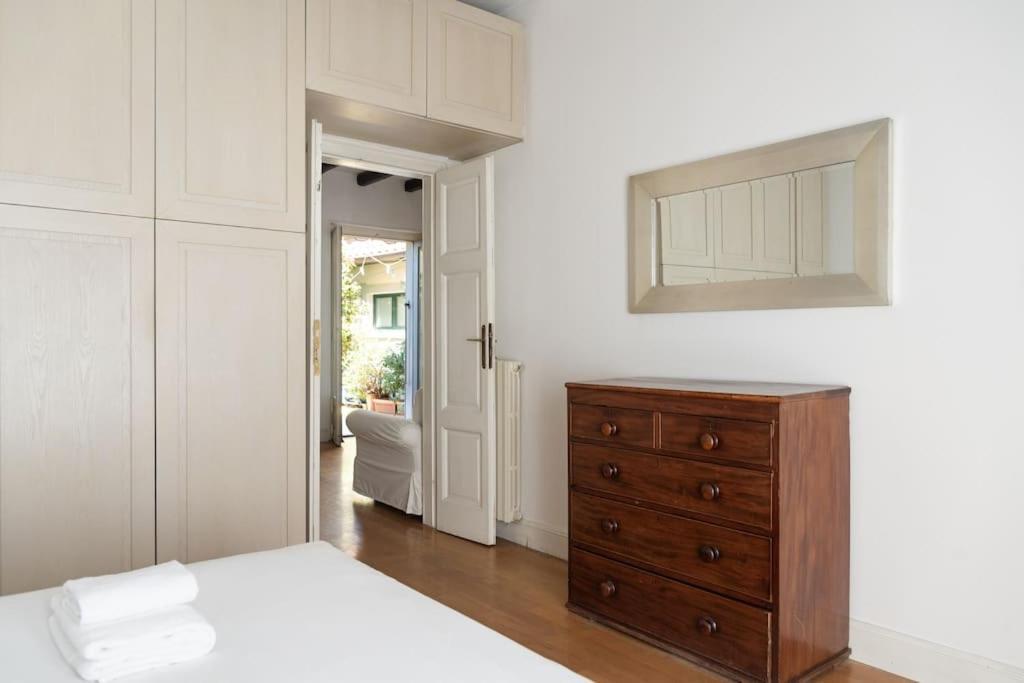 Apartment Youhosty - Nerino 10 Milan