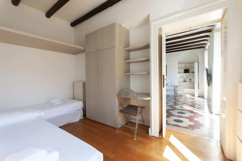 Youhosty - Nerino 10 Apartment